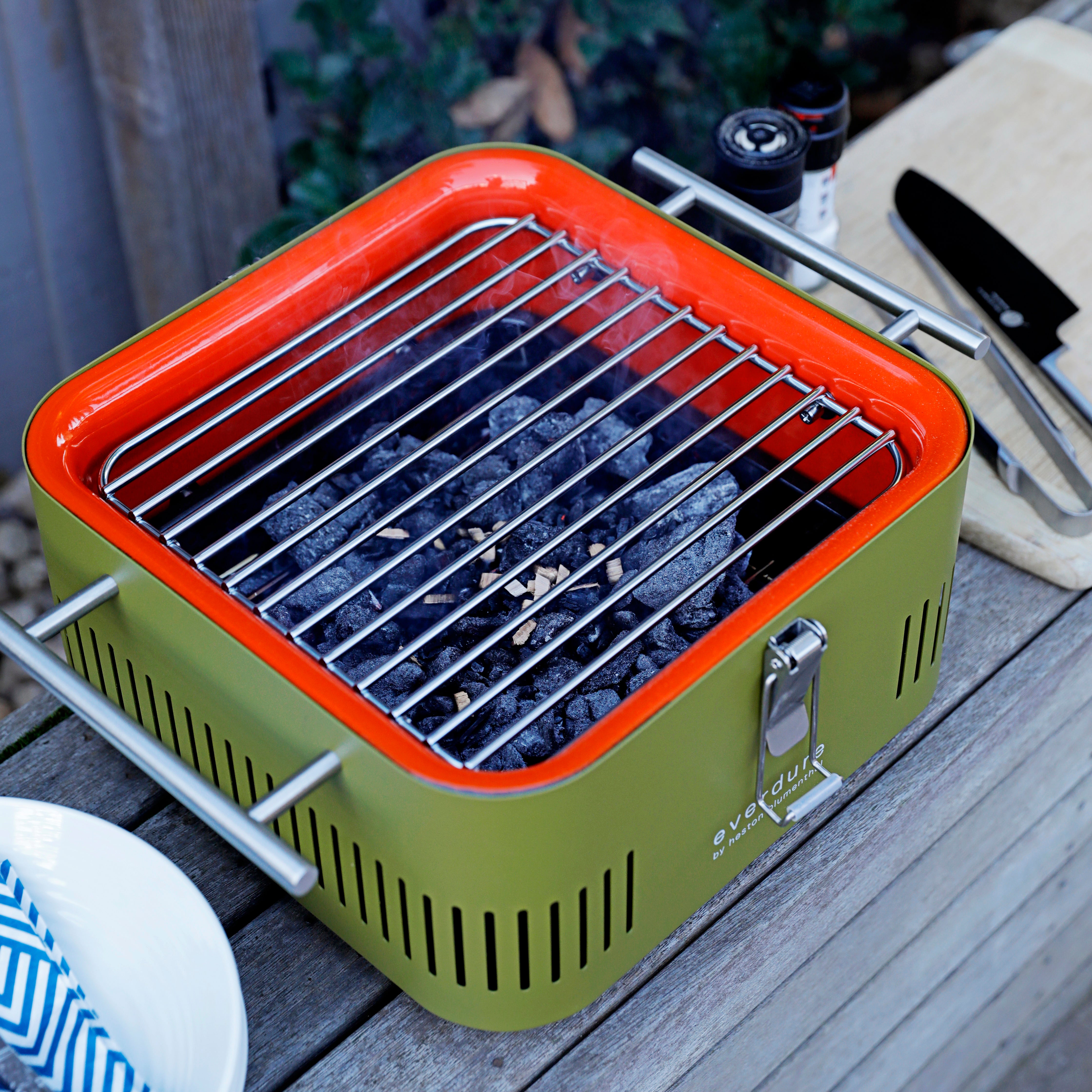 CUBE Portable Charcoal Grill Everdure by Heston Blumenthal EHB USA